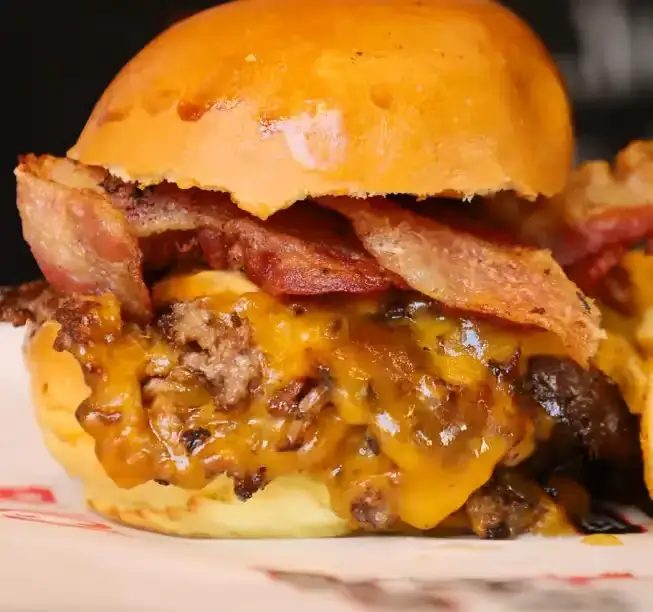 Black Burger's Juicy beef and bacon smash burger for lunch in NYC